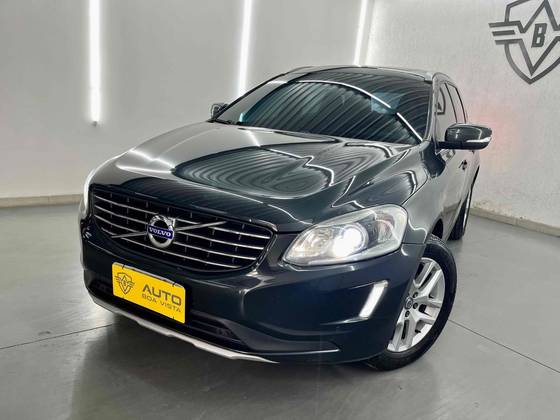 VOLVO XC60 2.4 D5 MOMENTUM DIESEL AWD 4P AUTOMÁTICO VOLVO XC60 2.4 D5 MOMENTUM DIESEL AWD 4P AUTOMÁTICO